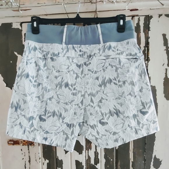 ATHLETA TREKKIE NORTH SHORT 20 NWOT - Picture 2 of 13